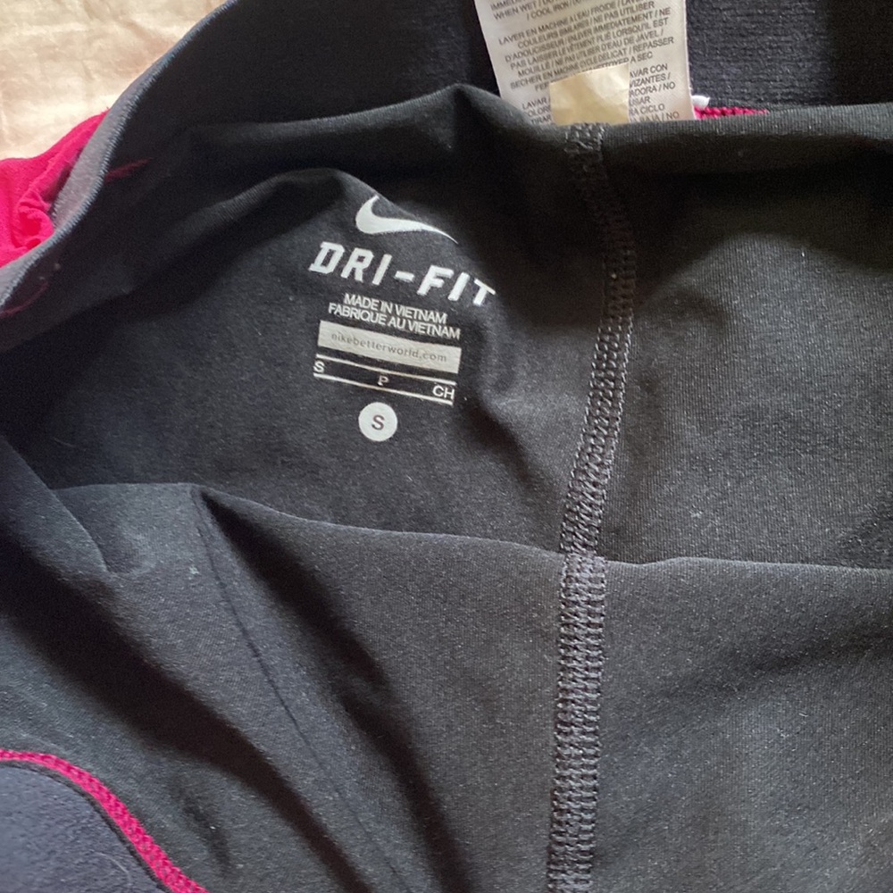NIKE drifit shorts - Picture 4 of 4